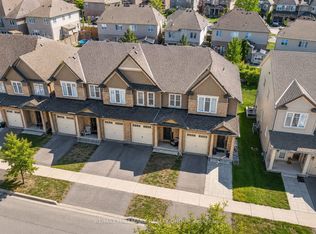 834 Cedar Creek Dr, Ottawa, ON K1T0N6