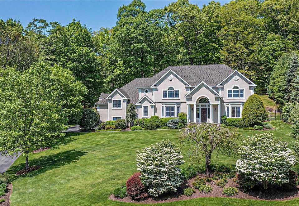 1st image of 24 Fieldstone Drive