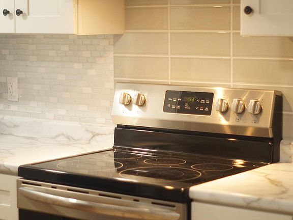 New stainless steel stove with quick bake, convection and self clean