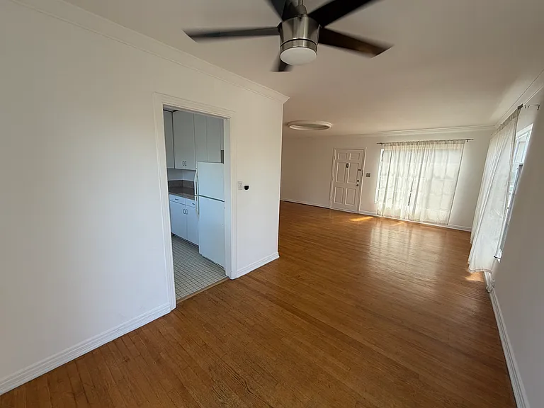 633 Midvale Ave #3 — Photo 6
