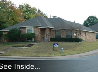 402 Whispering Hills Dr, Duncanville, TX 75137