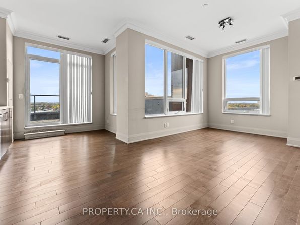 28 Uptown Dr #Penthouse 15, Markham, ON L3R 5M8
