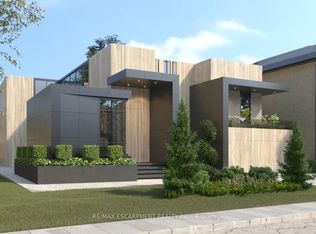 1643A Glenburnie Rd, Mississauga, ON L5G3C7