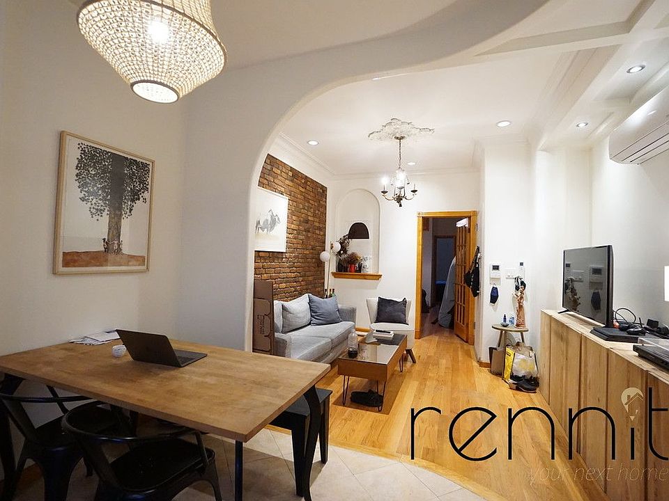 1st image of 401 Linden St APT 2L