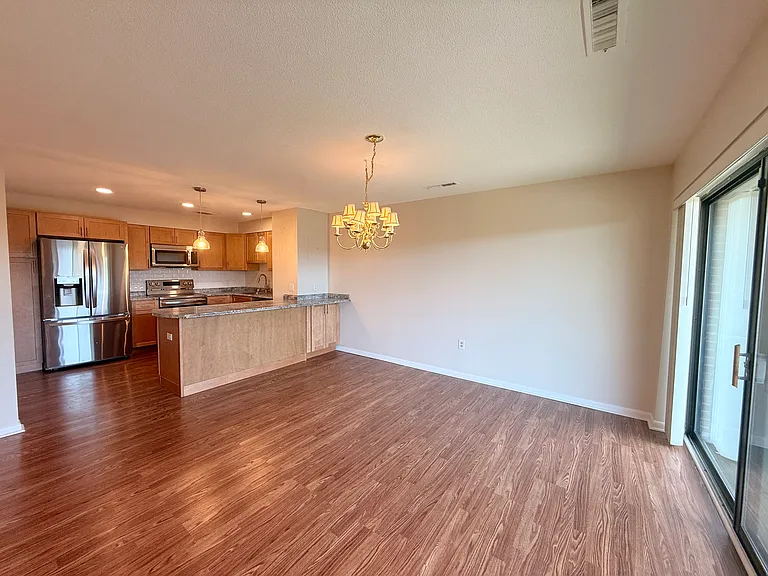 1006 Paradise Rd #3R — Photo 4