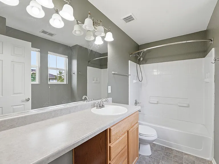 10448 Garland Dr — Photo 23