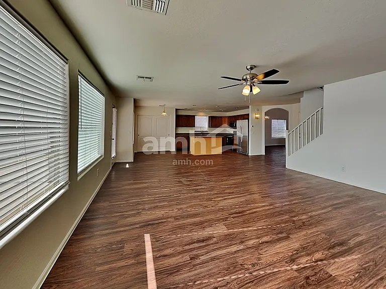 4021 S 55th Dr — Photo 5
