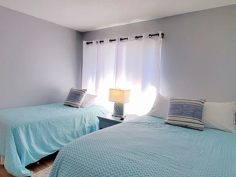 5741 Hilltop Way — Photo 9