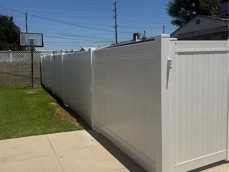1527 N Screenland Dr — Photo 18