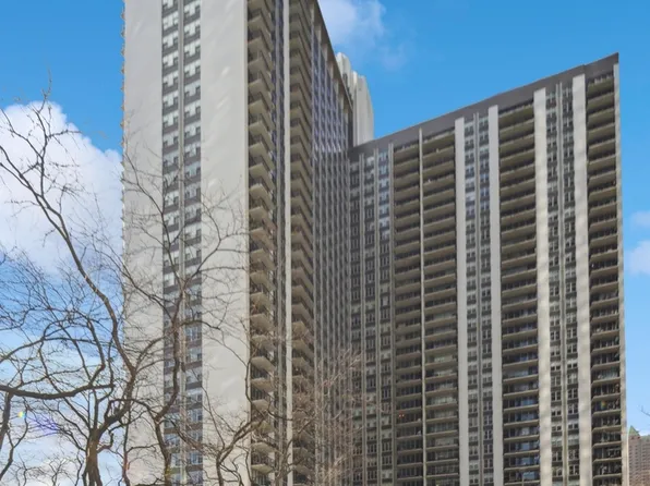 400 E Randolph St APT 3230, Chicago, IL 60601