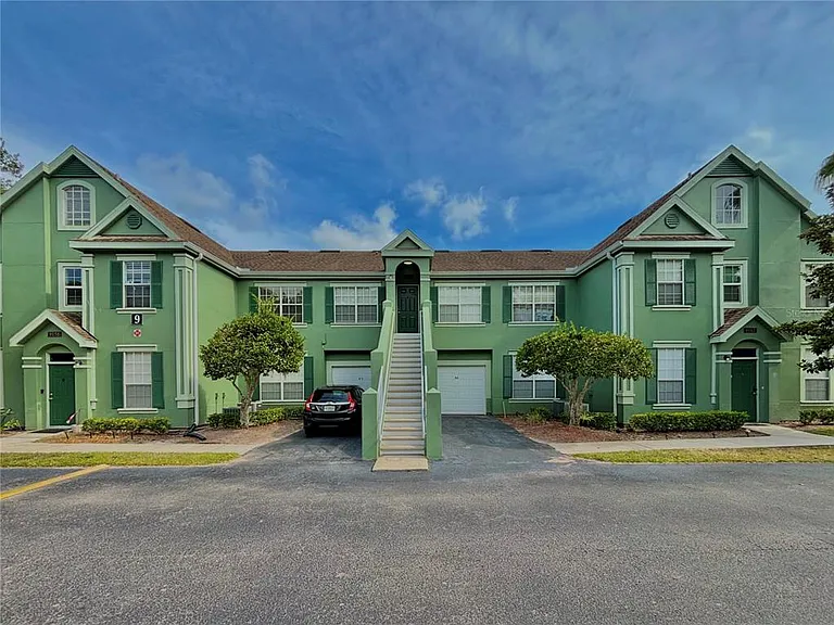 9160 Lake Chase Island Way #9160 — Photo 2