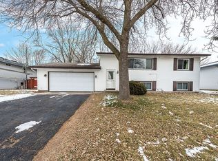 2103 Cliffhill Ln, Eagan, MN 55122