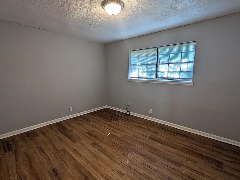 700 Graymont Ave W #1 — Photo 18