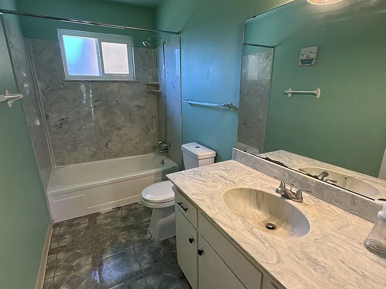 1737 W Buena Vista Ave — Photo 8