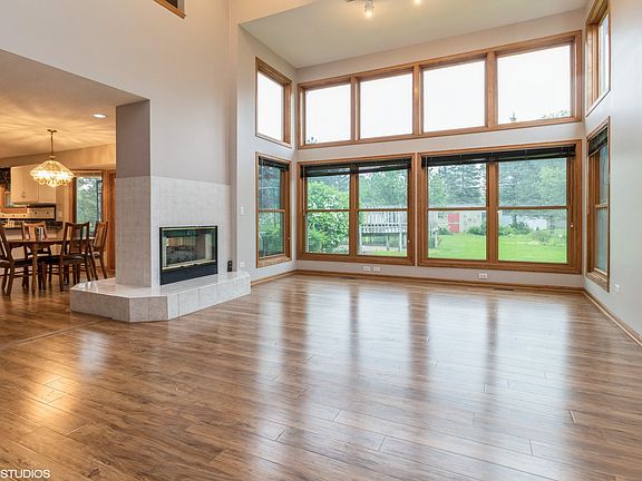 2nd image of 711 Kristin Ln
