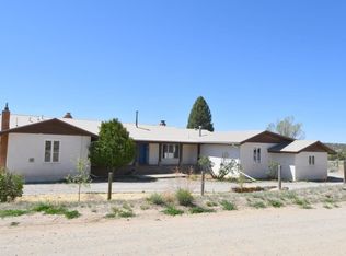 76 Old State Road 3, Arroyo Hondo, NM 87513