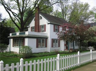208 W University St, Wooster, OH 44691