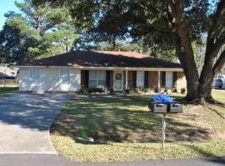 5828 Newell St, Zachary, LA 70791
