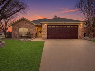 4800 Topaz Ln, Granbury, TX 76049