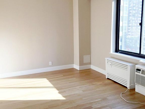 4th image of 784 Columbus Ave APT 8A
