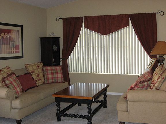 Spacious living room