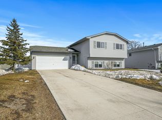 206 16th Ave NE, Buffalo, MN 55313