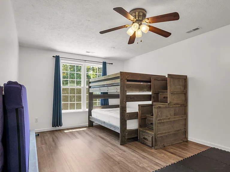 717 Lantern Pl — Photo 36