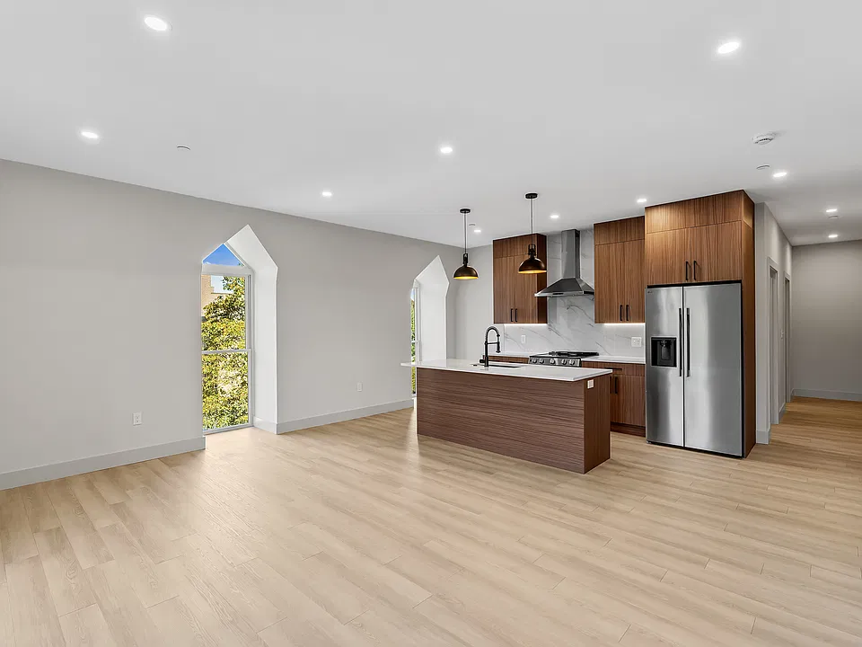 521-529 Franklin St #502