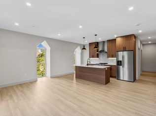 521-529 Franklin St #502, Melrose, MA 02176