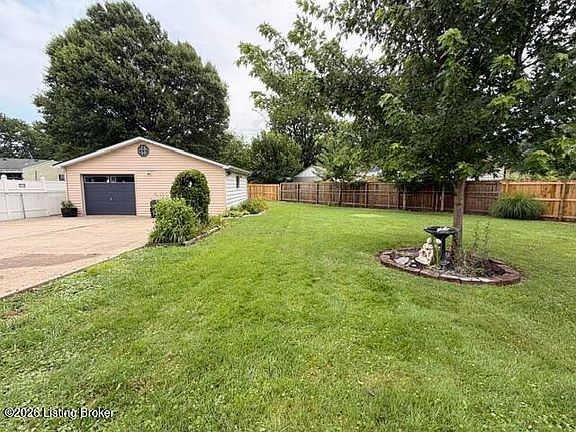 3rd image of 4925 Raven Rd
