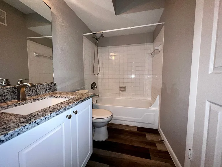 4355 Perkinshire Ln #M-104 — Photo 21