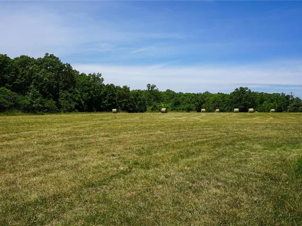 2281 N Outer Rd, Cuba, MO 65453