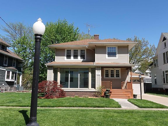 2nd image of 661 Willard St