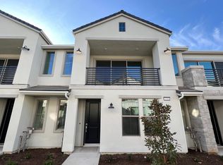 575 N Chapel, Clovis, CA 93611