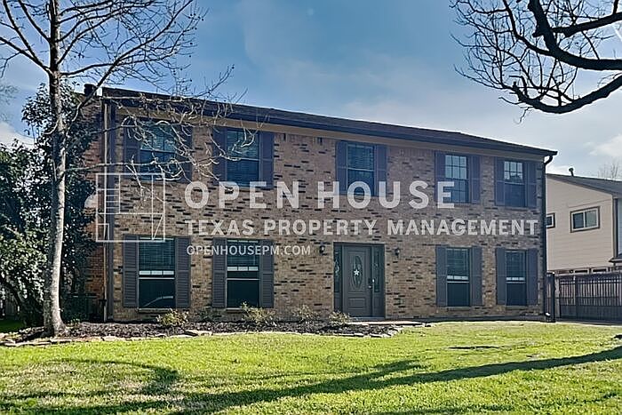 1st image of 4018 Oak Gardens Dr
