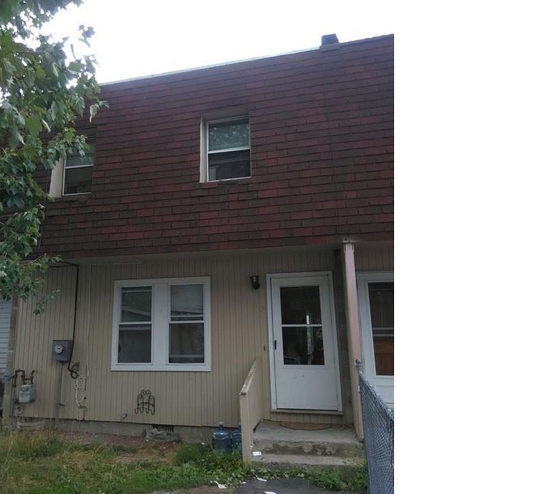 1st image of 67 Sheffield Dr