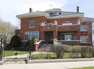 4637 N Manor Ave, Chicago, IL 60625