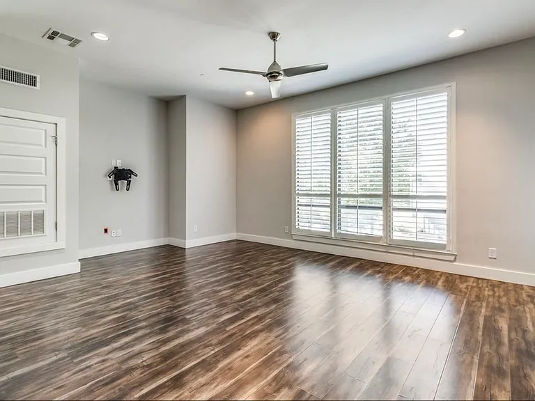 4415 Munger Ave #1A — Photo 11