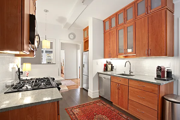 Rented by Compass | media 9