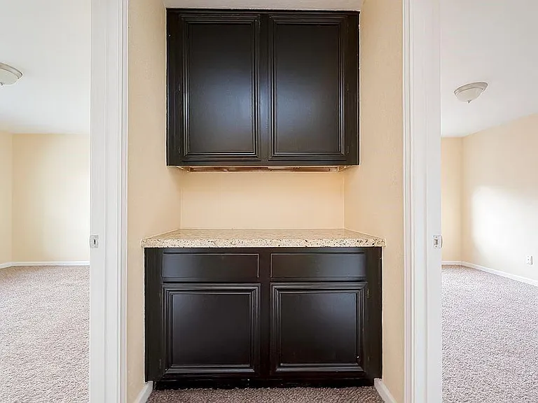 2039 Shorewood Ln — Photo 41
