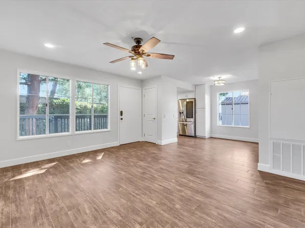 155 N Cross Creek Rd Unit K, Orange, CA 92869