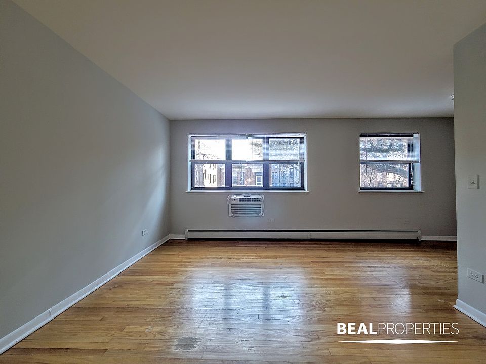 1st image of 510 W Briar Pl #510303
