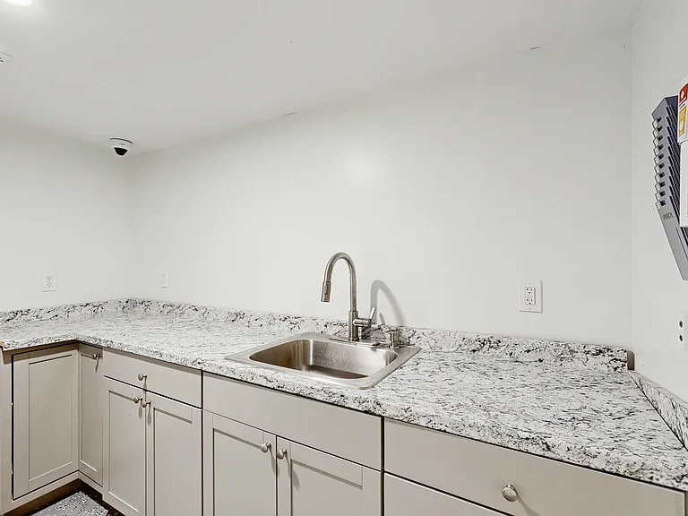 1724 Atlantic Ave — Photo 20