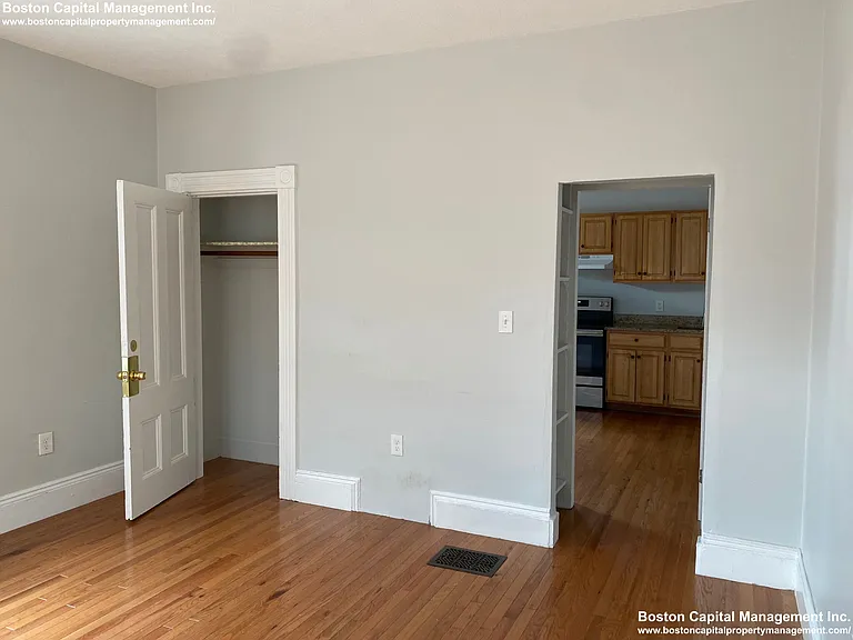 2 Webley St #2 — Photo 6
