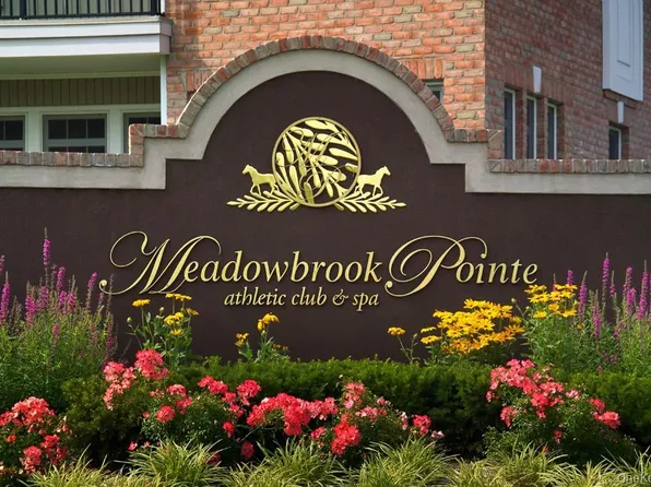 471 Pacing Way, Westbury, NY 11590