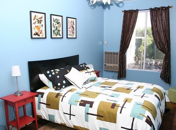 2nd image of 1033 Divisadero St