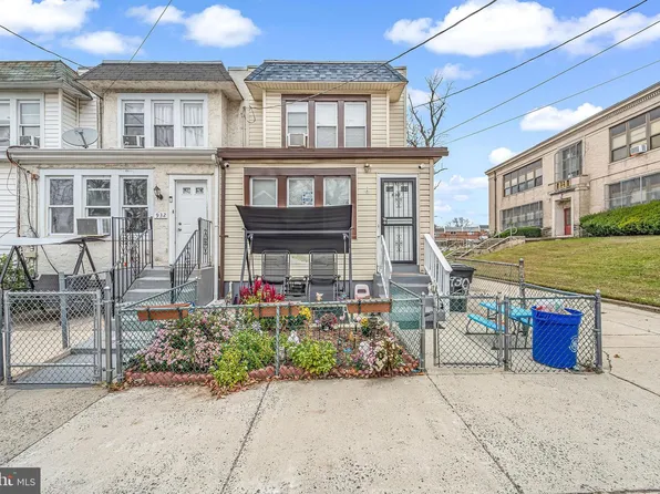 930 N 32nd St, Camden, NJ 08105