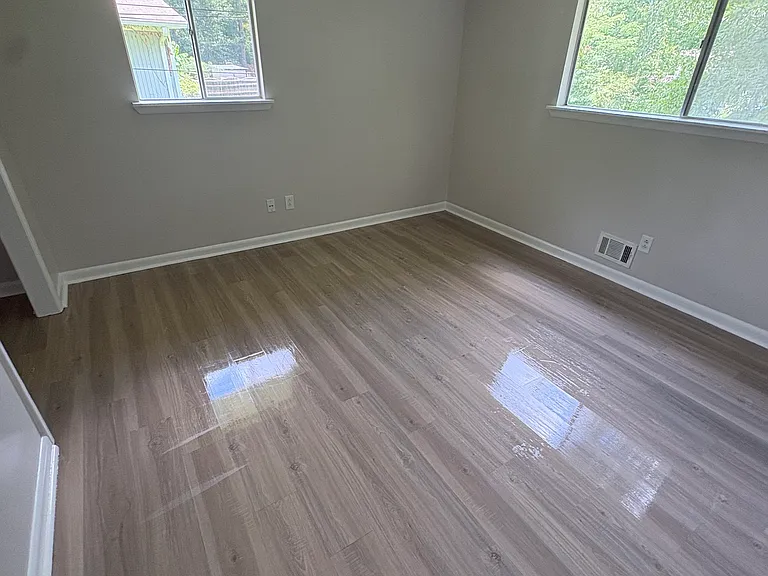 206 Belmont Dr — Photo 4
