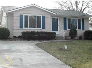 7311 Redriff Ter, West Bloomfield, MI 48323