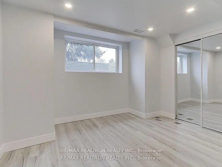 31 Goodman Cres #BSMNT B — Photo 15